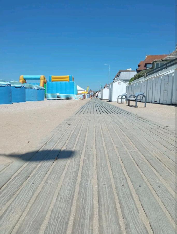 Appartement 45M2 - Proche Deauville - Vue Mer Bénerville-sur-Mer Exteriör bild