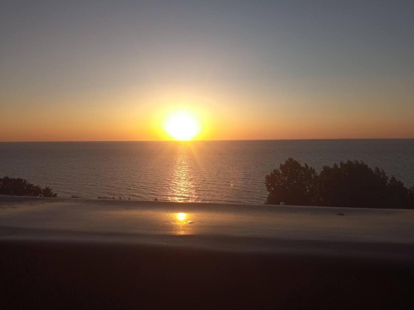 Appartement 45M2 - Proche Deauville - Vue Mer Bénerville-sur-Mer Exteriör bild