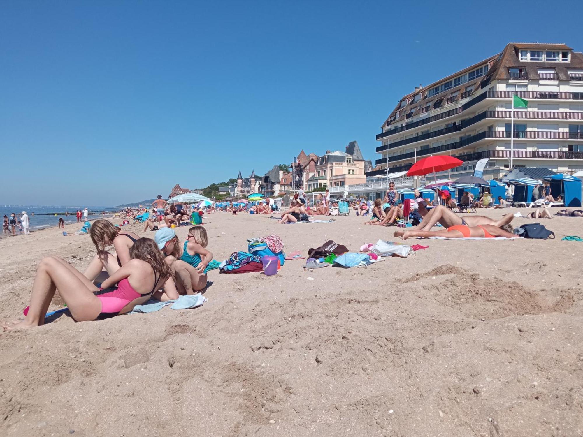 Appartement 45M2 - Proche Deauville - Vue Mer Bénerville-sur-Mer Exteriör bild